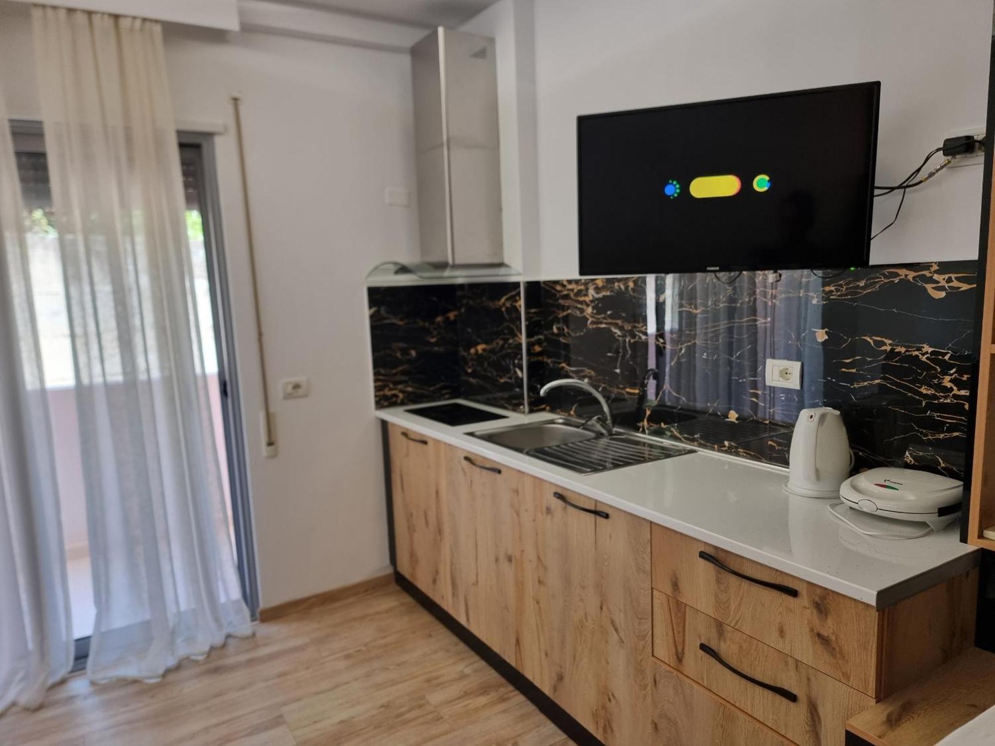 Teo'S Deluxe Studios Vlorë 外观 照片